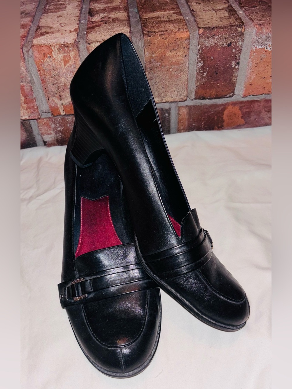 Vintage Leather Kitten Heels Black A2 Buckle size 11